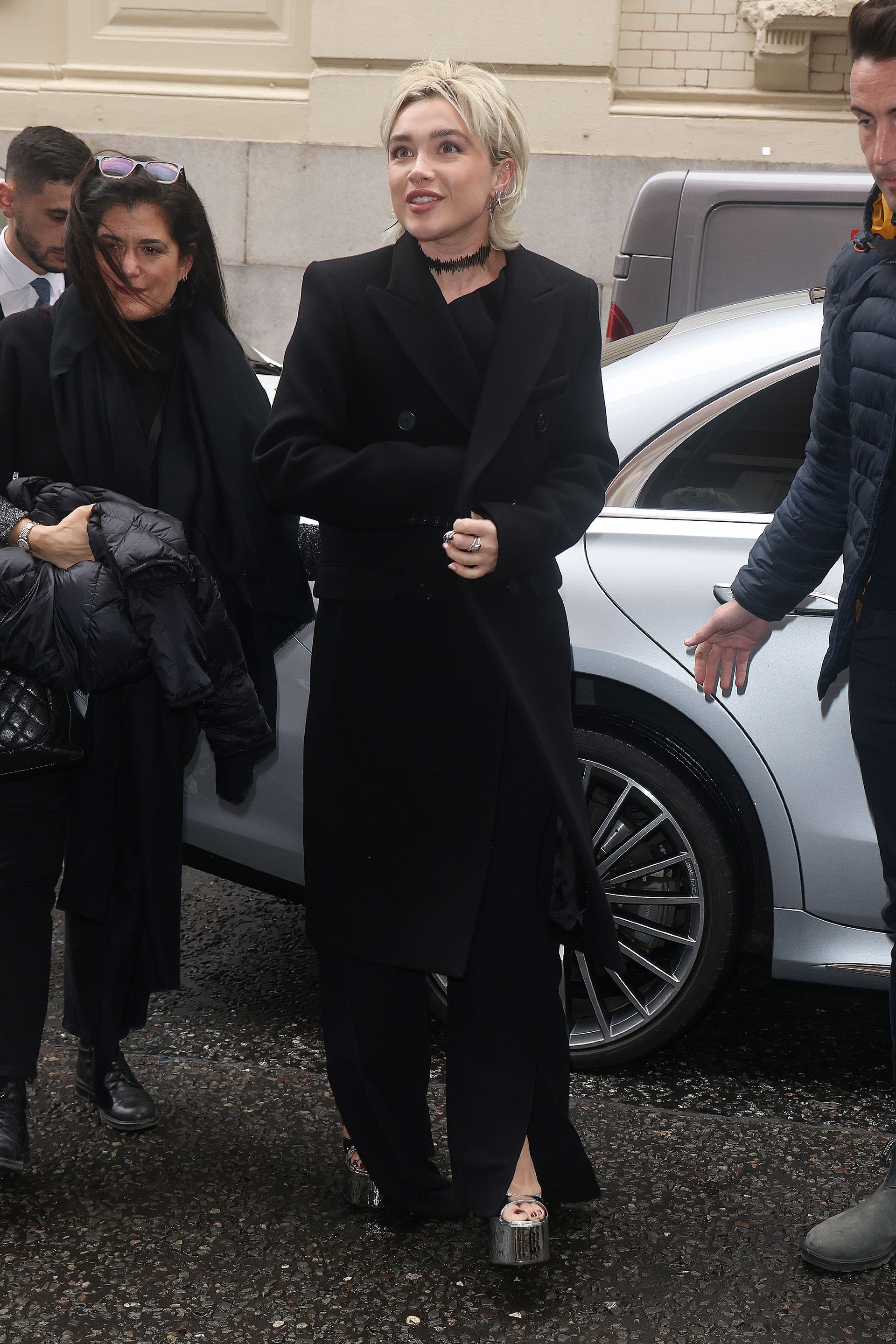 florence pugh red carpet dune tour outfits