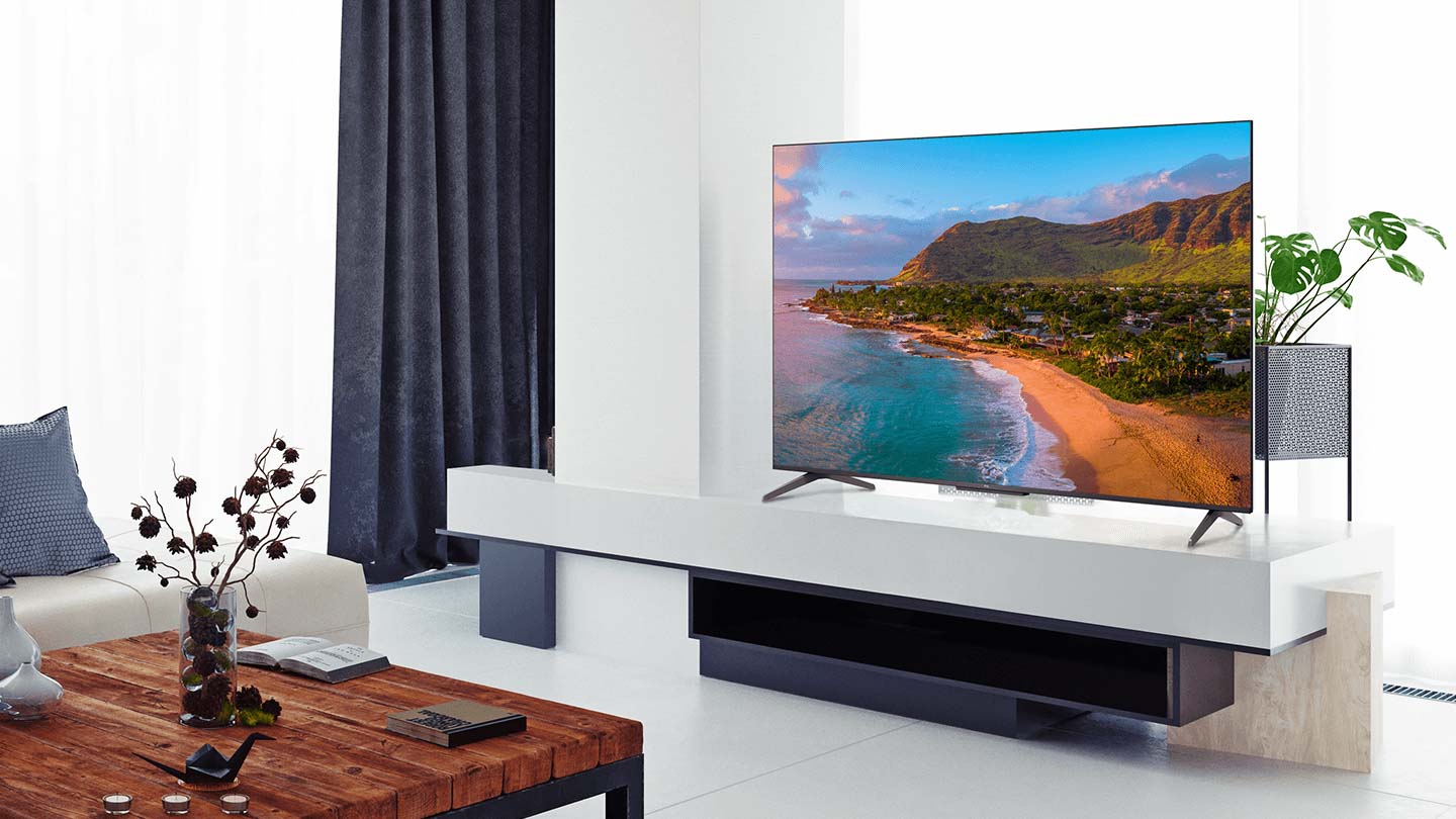 TCL 5-Series 4K TV review: This 43-inch smart TV delivers a good picture  for minimal moola