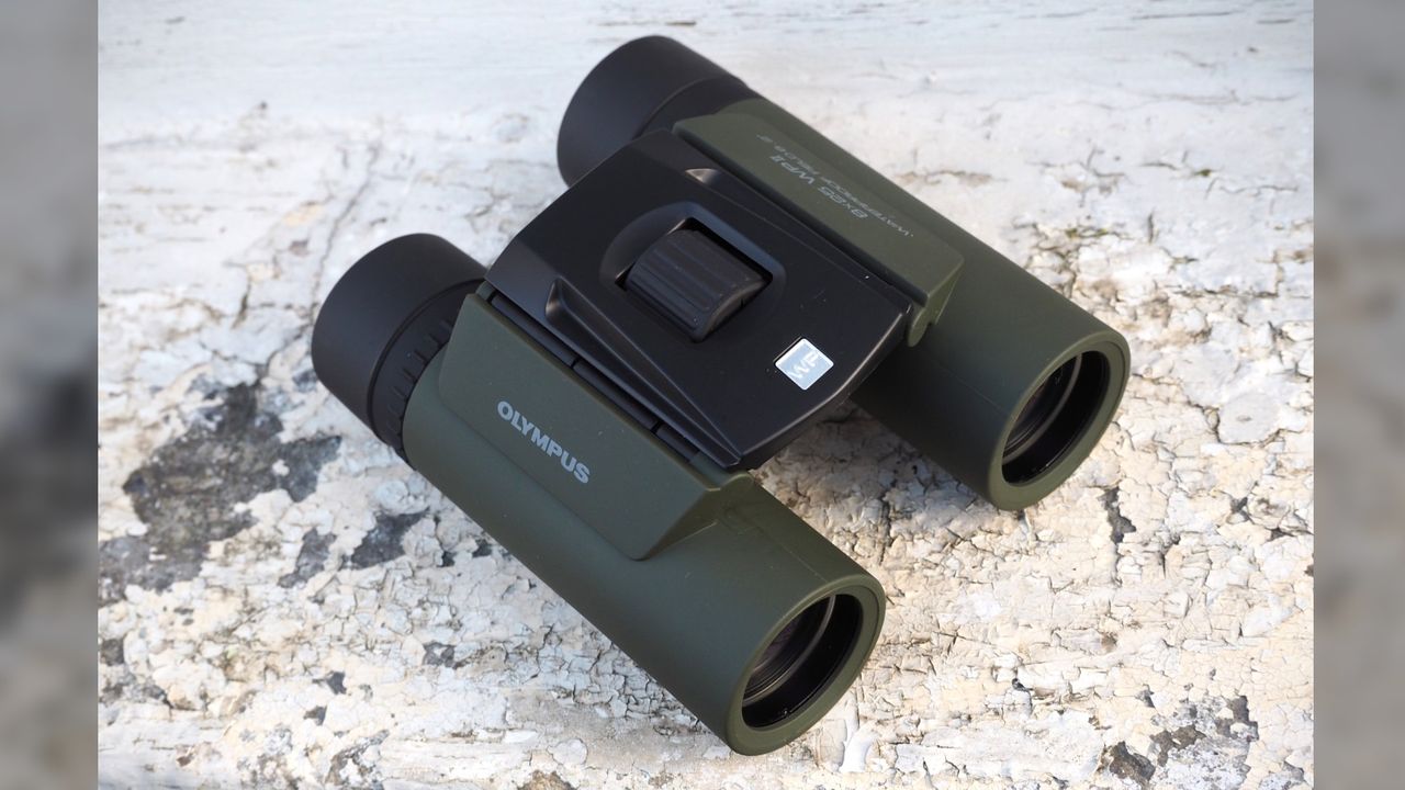 Close up photo of the Olympus 8x25 WP II binoculars