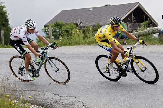 Alberto Contador (Tinkoff Saxo) leads Wilco Kelderman (Belkin) up the final climb