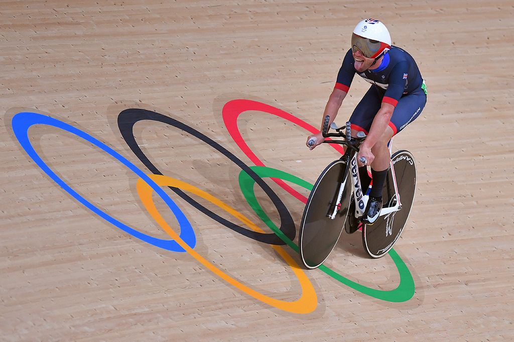 Mark Cavendish shows the effort after finishing second in the individual pursuit