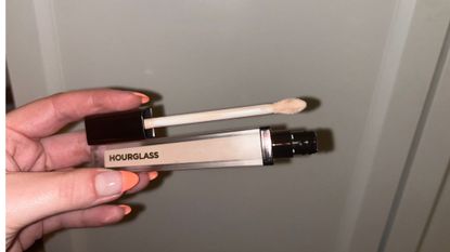 Hourglass Vanish Airbrush Concealer