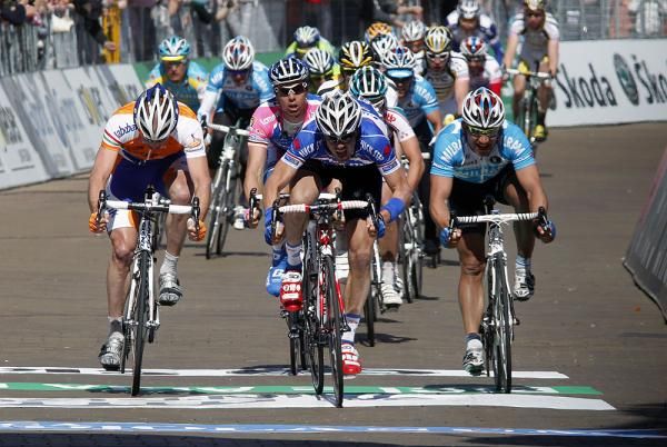 Wouter Weylandt (Quick Step) took the sprint win on stage 3