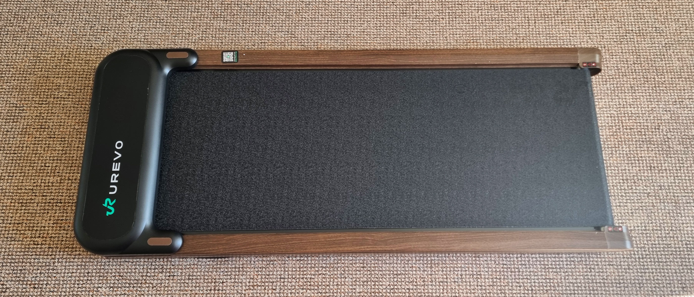 Urevo SpaceWalk E4W under-desk treadmill, a view from above 