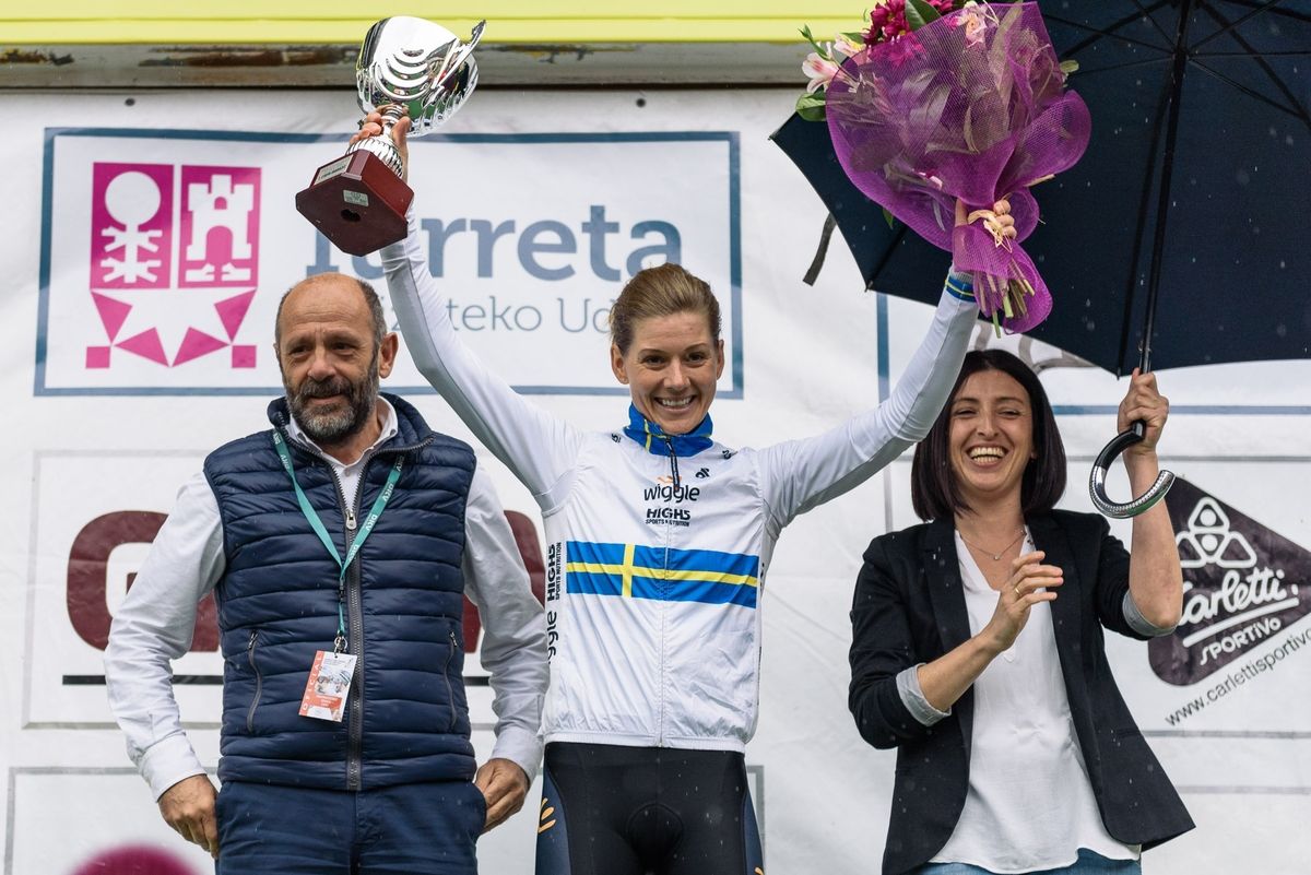 Stage 1 winner, Emma Johansson (Wiggle Hi5) Emakumeen Bira 2016 Stage 1.