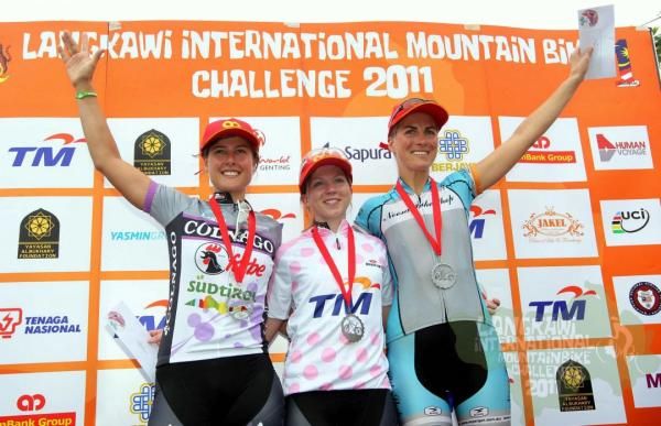 The elite women's stage 4 podium