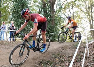 Tobin Ortenblad (Santa Cruz) chasing Hyde halfway through the race