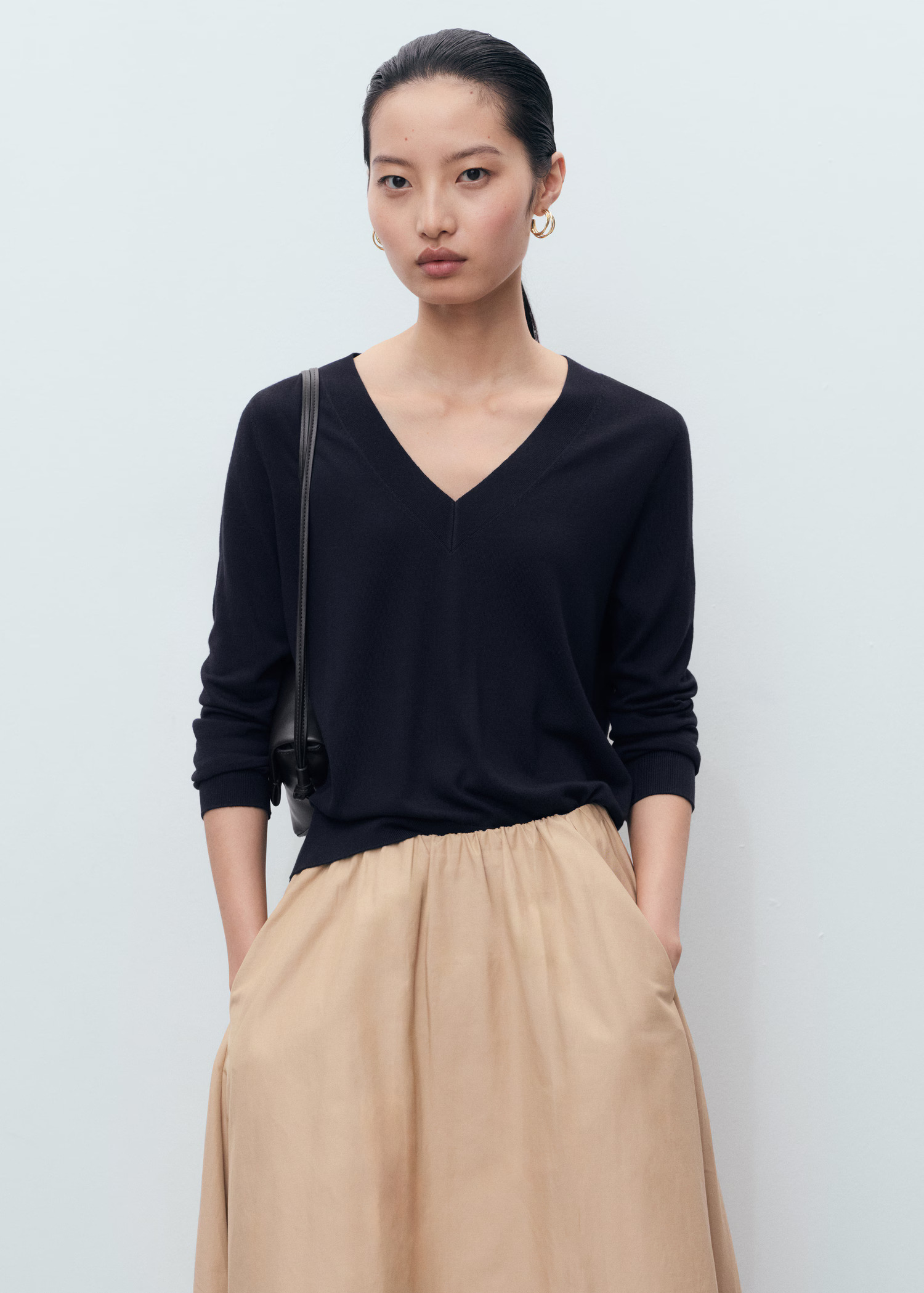 Fine-Knit V-Neck Sweater - Women | Mango United Kingdom