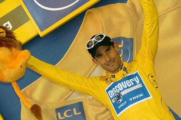 George Hincapie (Discovery Channel) in the maillot jaune