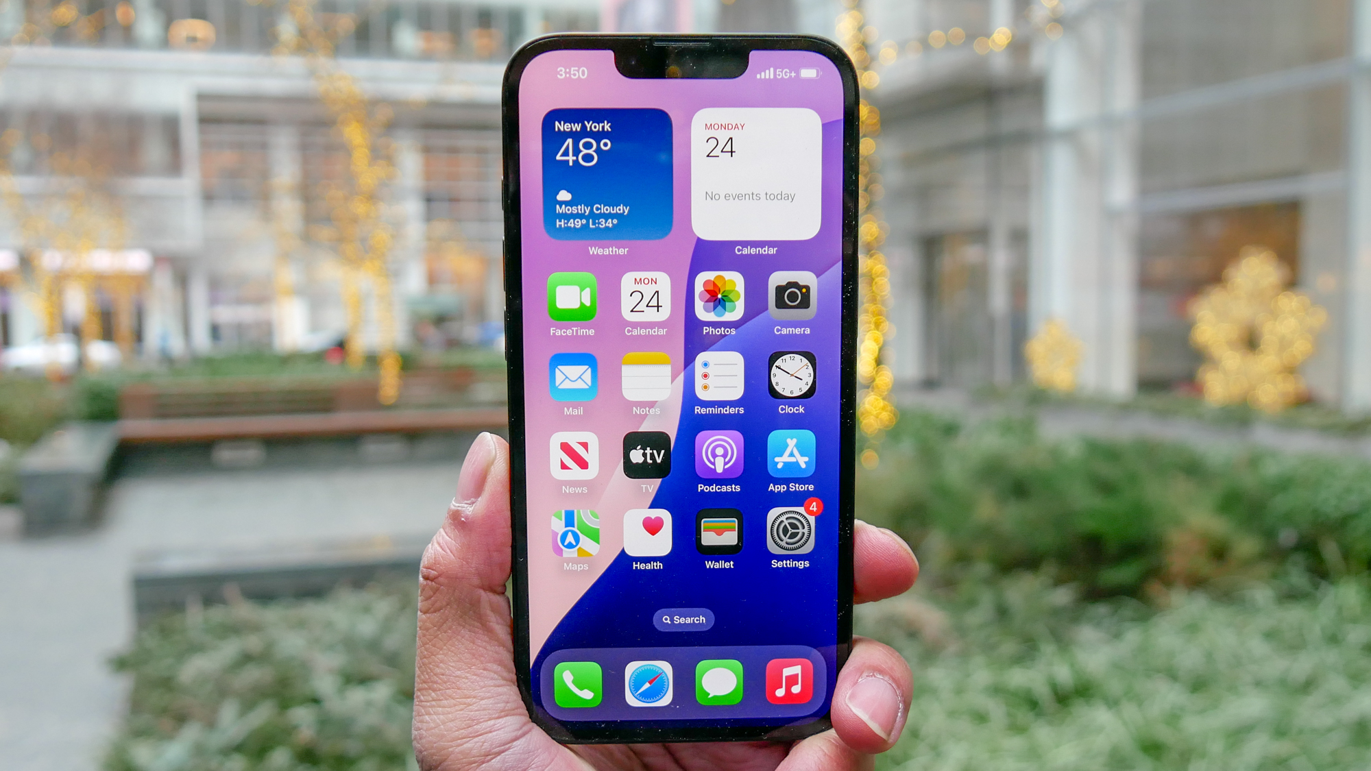 iPhone 16e review.