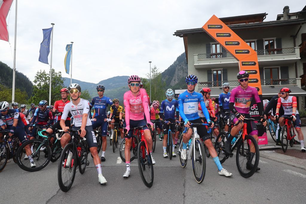 Geraint Thomas at the start of a shortened stage 13 at the Giro d&#039;Italia