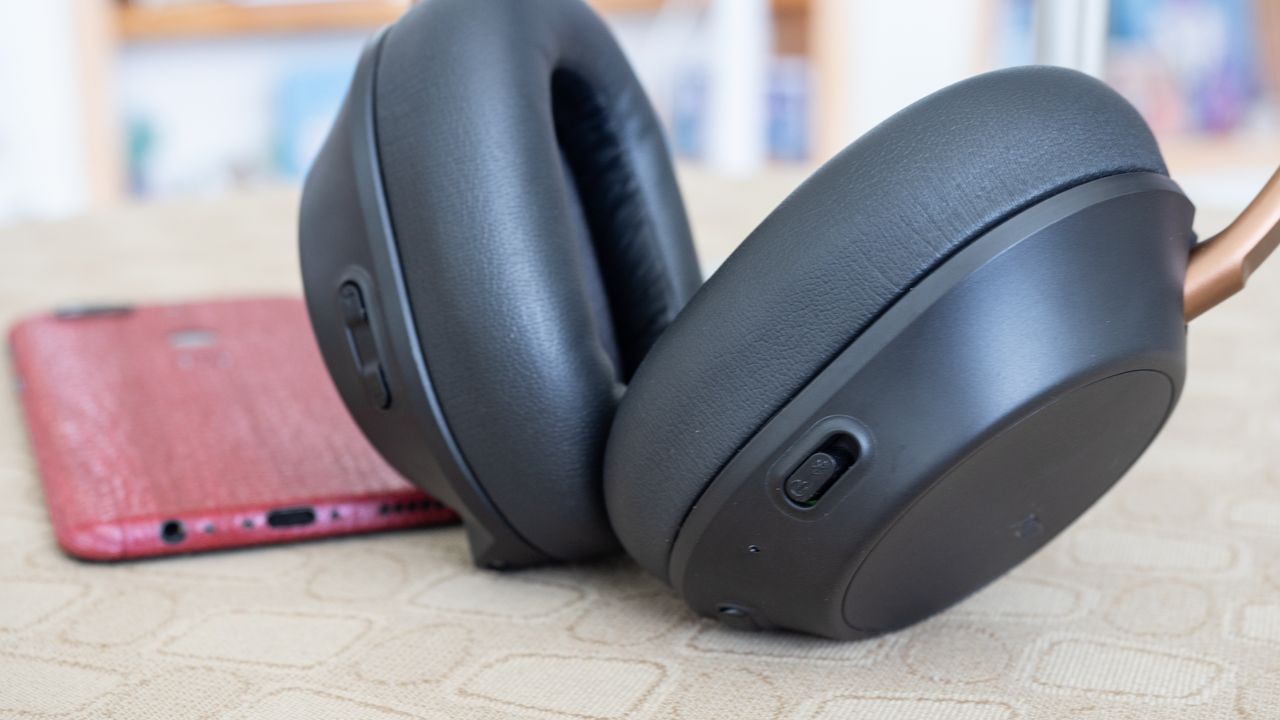 Plantronics