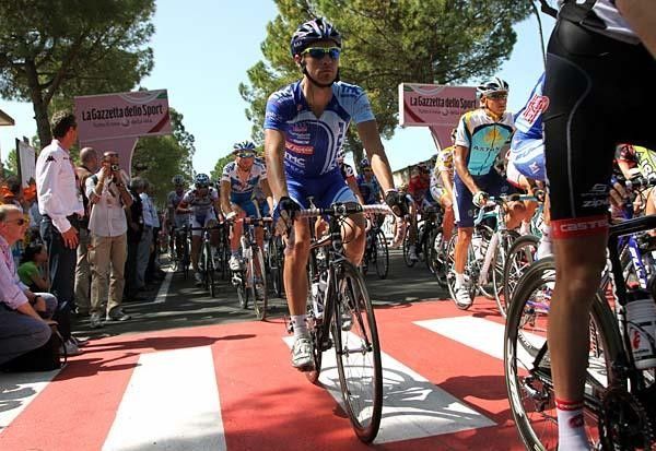 Fredrik Kessiakoff (Fuji - Servetto) rolls to the line.