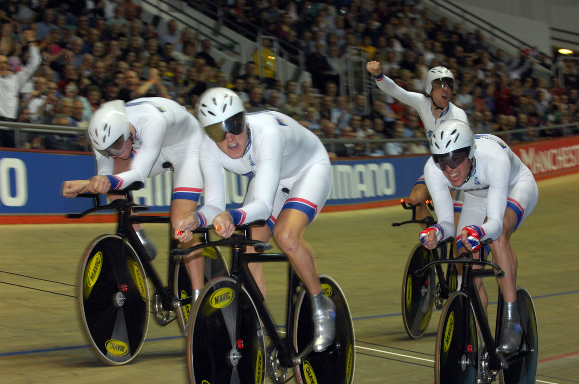 Bradley Wiggins celebrates victory