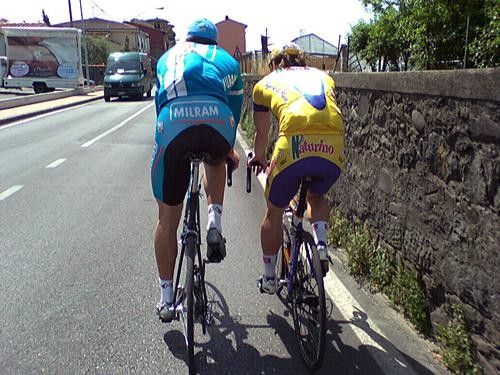 Fabio Sabatini from Milram (L) and Emanuele Rizza from Naturino (R) join the author for a Monday-morning recovery ride in Tuscany.
