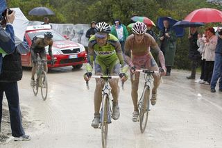 Vincenzo Nibali and Ivan Basso (both Liquigas-Doimo) work together.