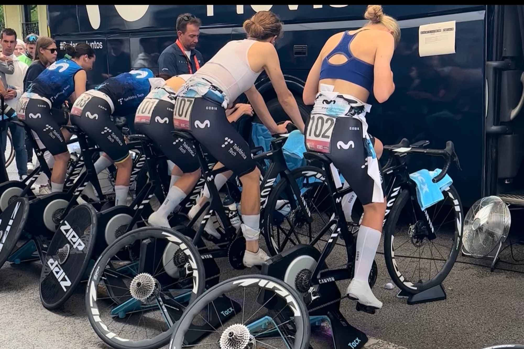 Movistar warming up pre Team Time trial