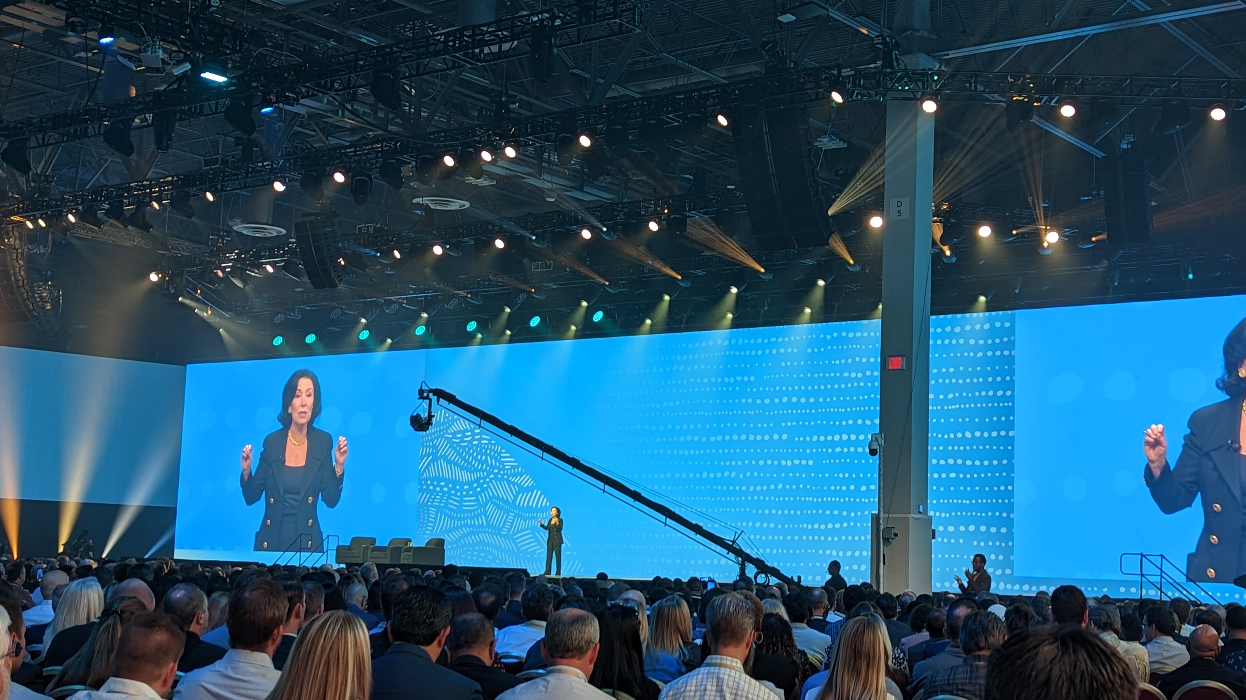 Oracle Cloud World 2022 Everything from the keynotes, news and more