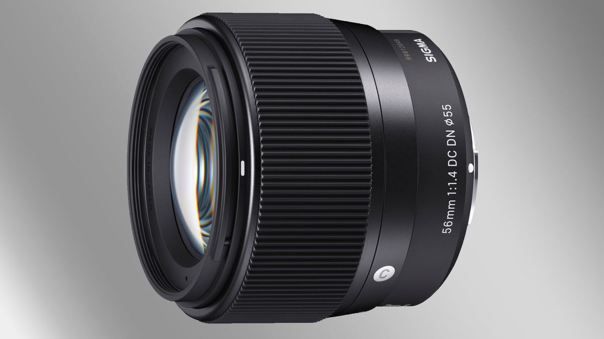 sigma-supports-sony-aps-c-with-56mm-f-1-4-portrait-lens-pricing