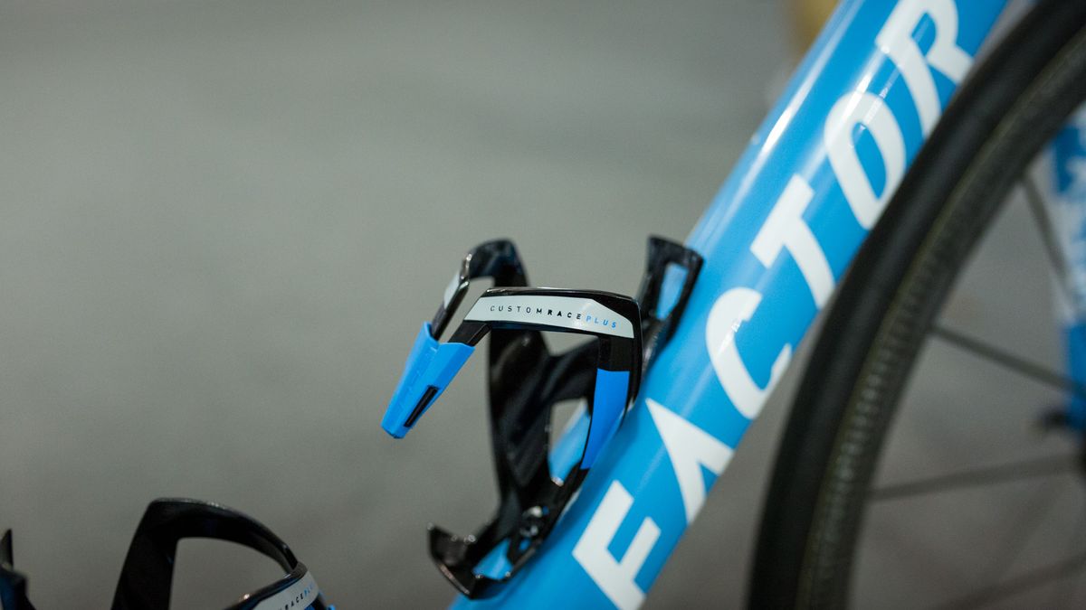 Colour-coordinated Elite Custom Race Plus bottle cages for the team