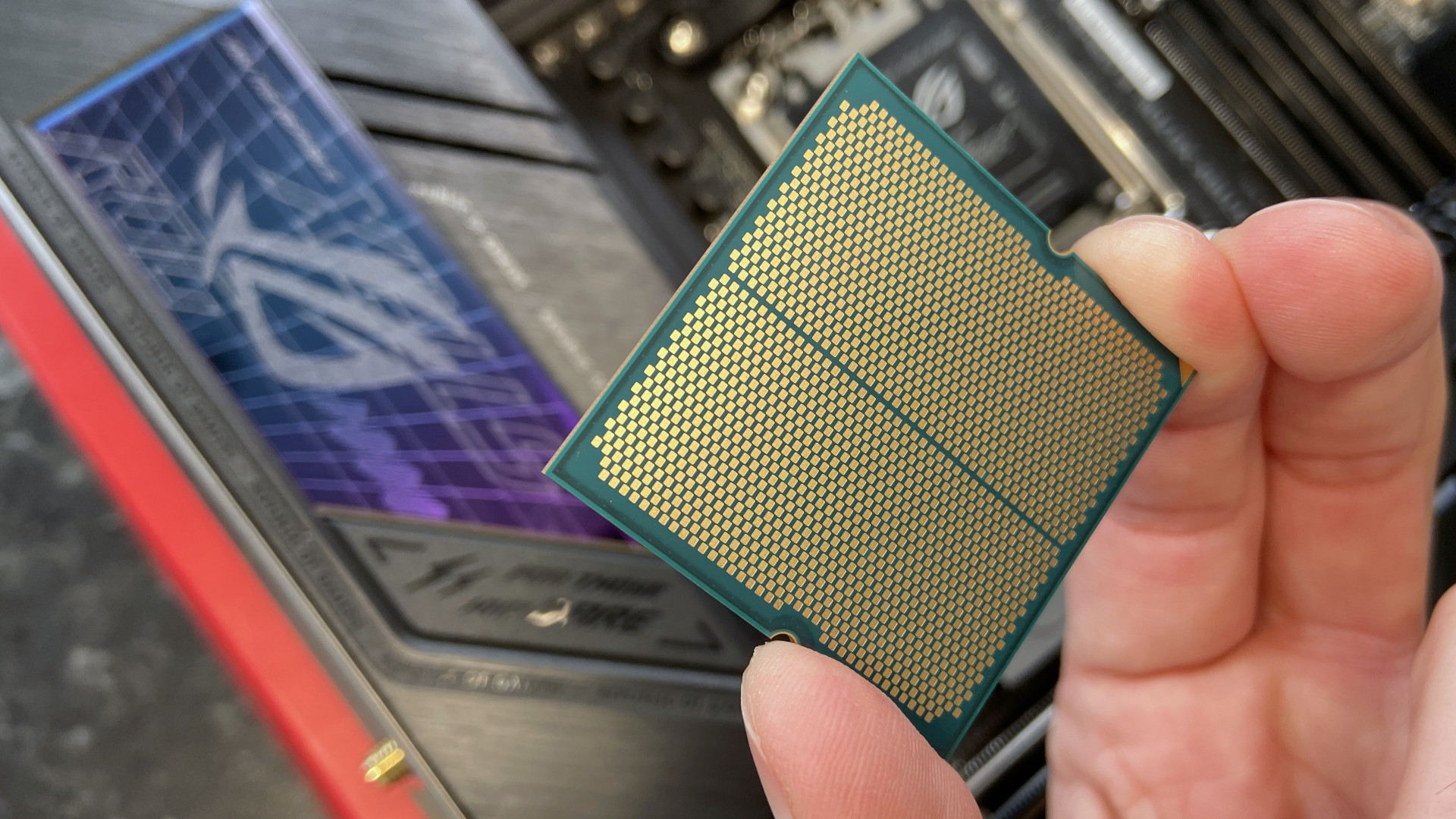 AMD Ryzen 7 7800X3D contacts