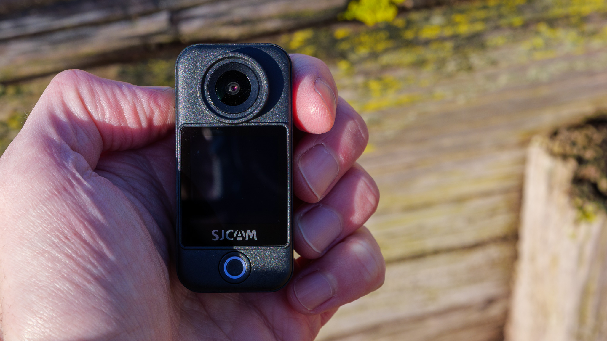 SJCAM C400 action camera