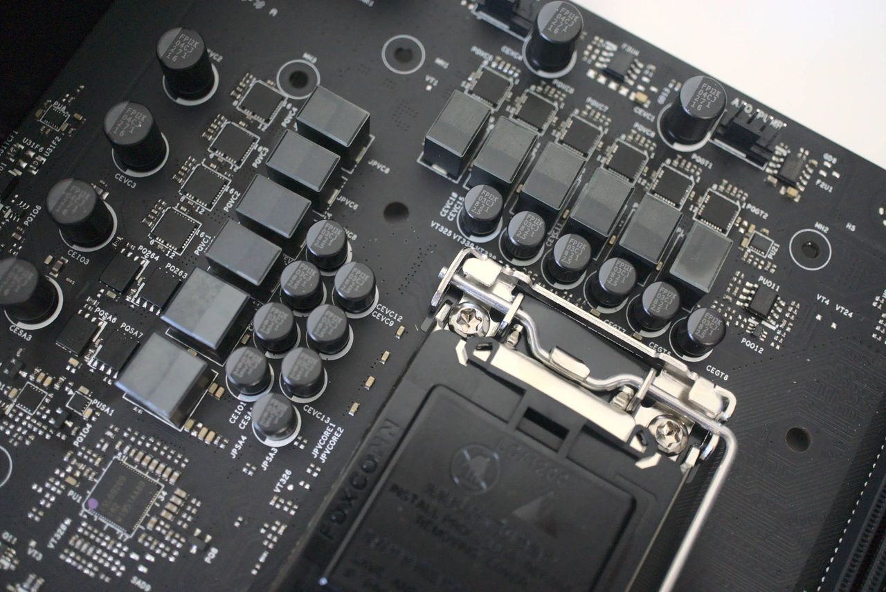 NZXT N7 Z490