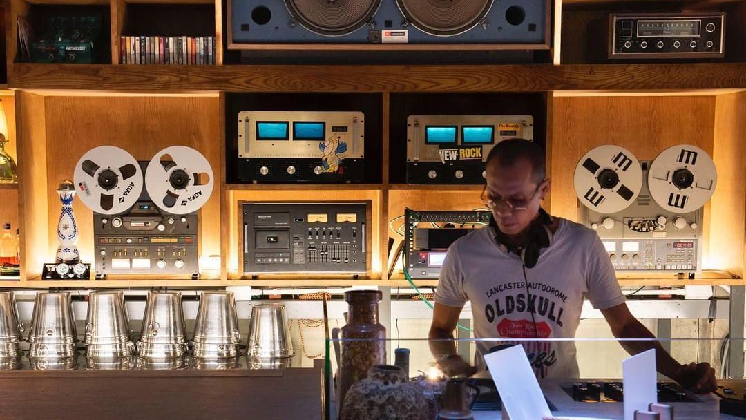 Rich Medina at Clutch Bar