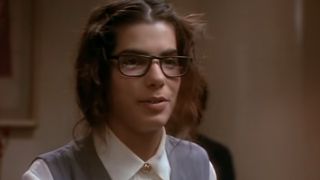 Sandra Bullock with glasses and messy hair in Love Potion No. 9