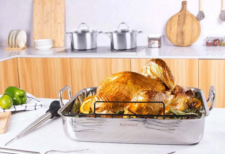 Wayfair turkey roasting pan on display