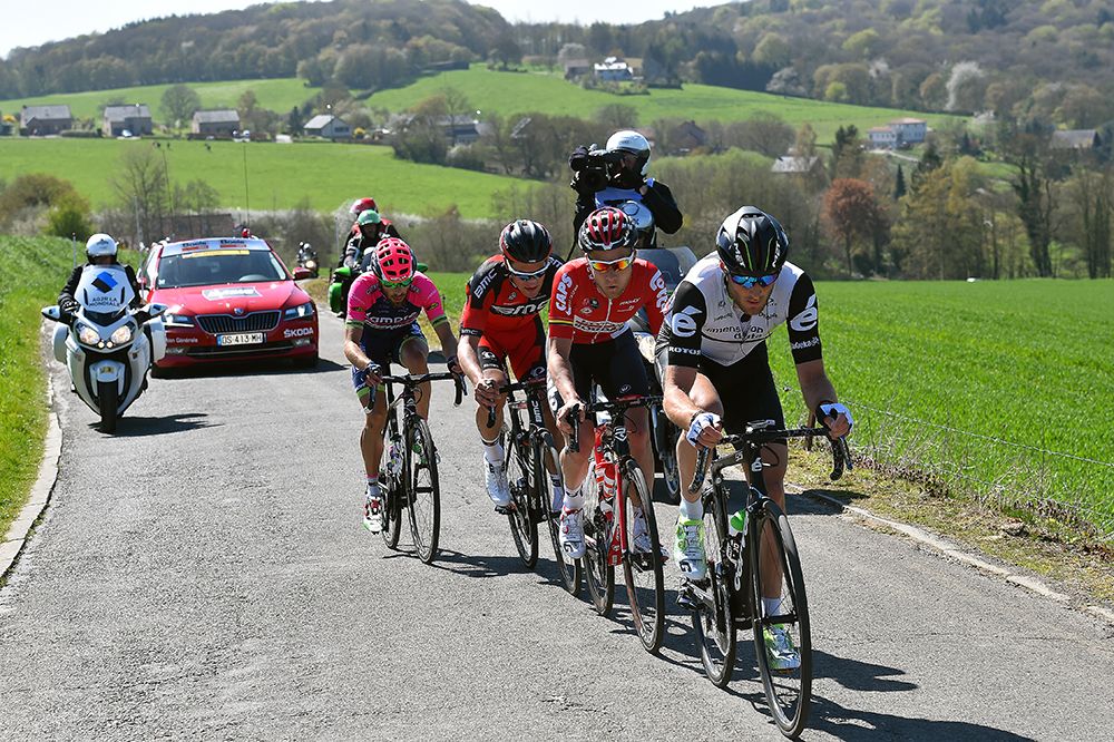 Stephen Cummings (Dimension Data) drives the pace