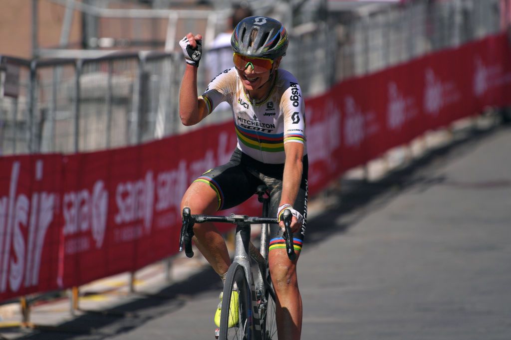 SIENA ITALY AUGUST 01 Arrival Annemiek Van Vleuten of The Netherlands and Team Mitchelton Scott World Champion Jersey Celebration during the Eroica 6th Strade Bianche 2020 Women Elite a 136km race from Siena to Siena Piazza del Campo StradeBianche on August 01 2020 in Siena Italy Photo by Luc ClaessenGetty Images