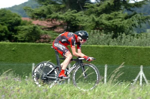 Cadel Evans (BMC) en route to second on the stage and the maillot jaune.