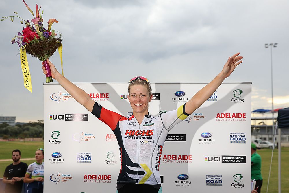 Kimberley Wells (High5 Dream Team) wins stage 4