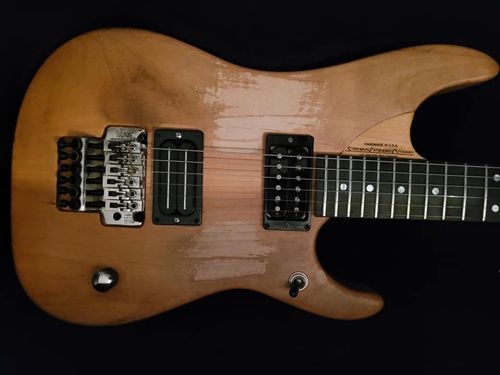 Washburn N4 Nuno Bettencourt guitar