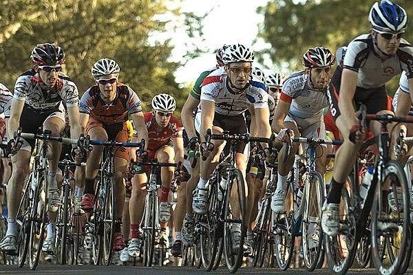 More than 140 riders competed in the men's criterium as part of the 2009 Victorian Open Road Championships.
