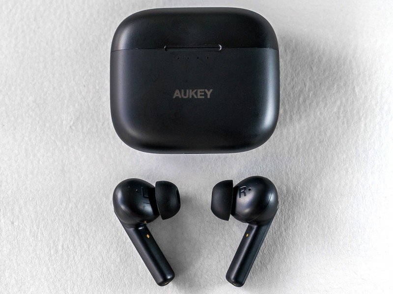 Aukey EP-N5 True Wireless Earbuds review: Sticking out the right way ...