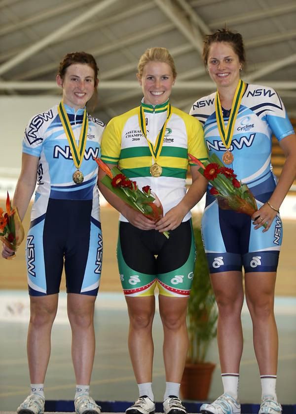 Women's scratch race podium: Megan Dunn (2nd, NSW), Belinda Goss (1st, TAS) and Ashlee Ankudinoff (3rd, NSW)
