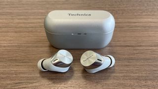 In-ear headphones: Technics EAH-AZ60M2