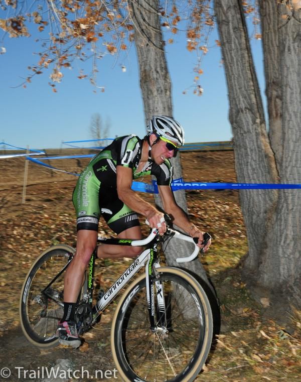 Jeremy Powers (Cannondale-cyclocrossworld.com) opened a sizable lead within one lap