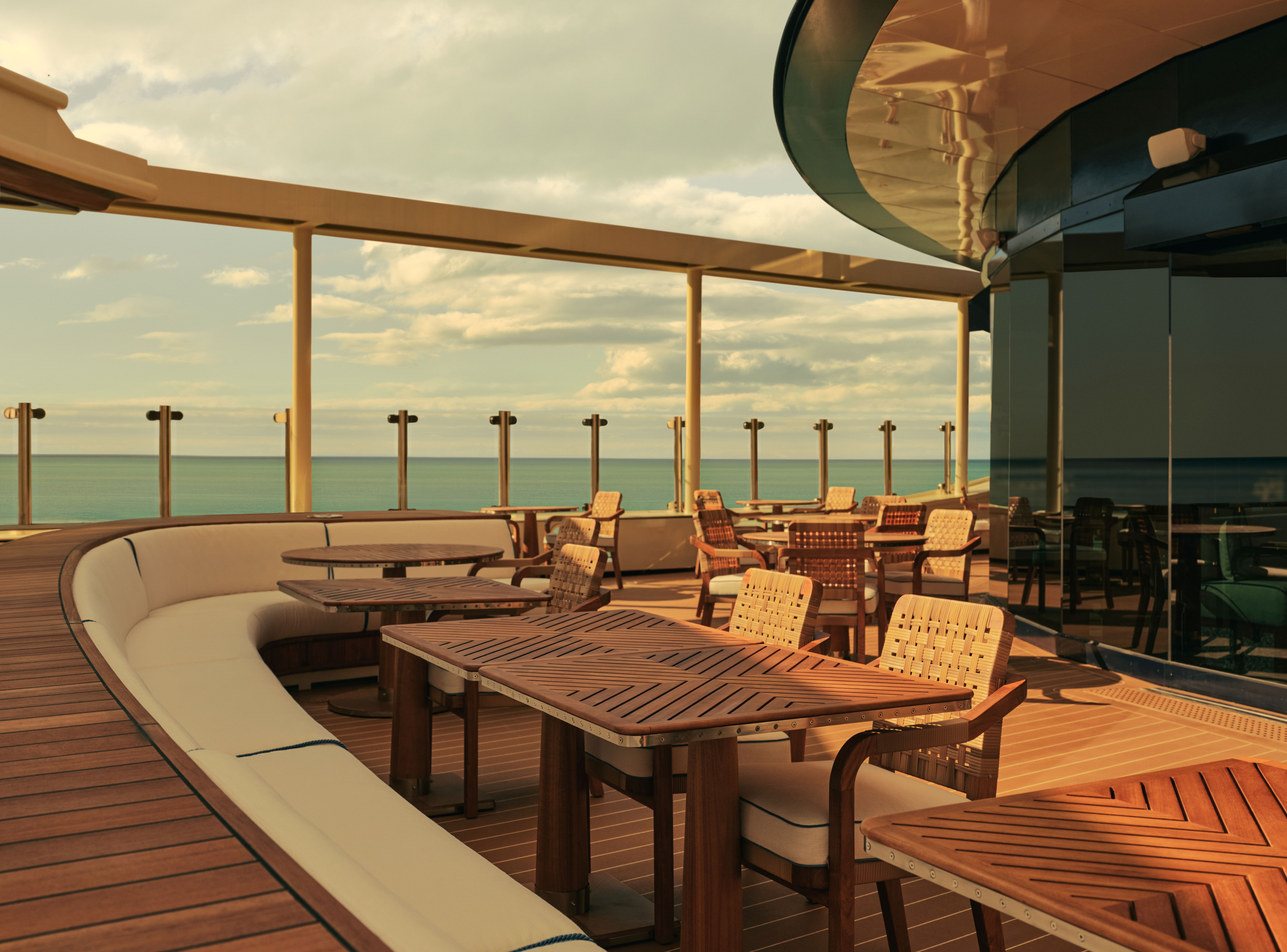 four seasons i yatch review