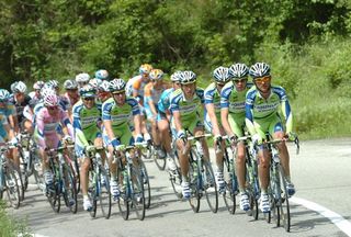 The Liquigas-Doimo team controls the peloton during stage 6.