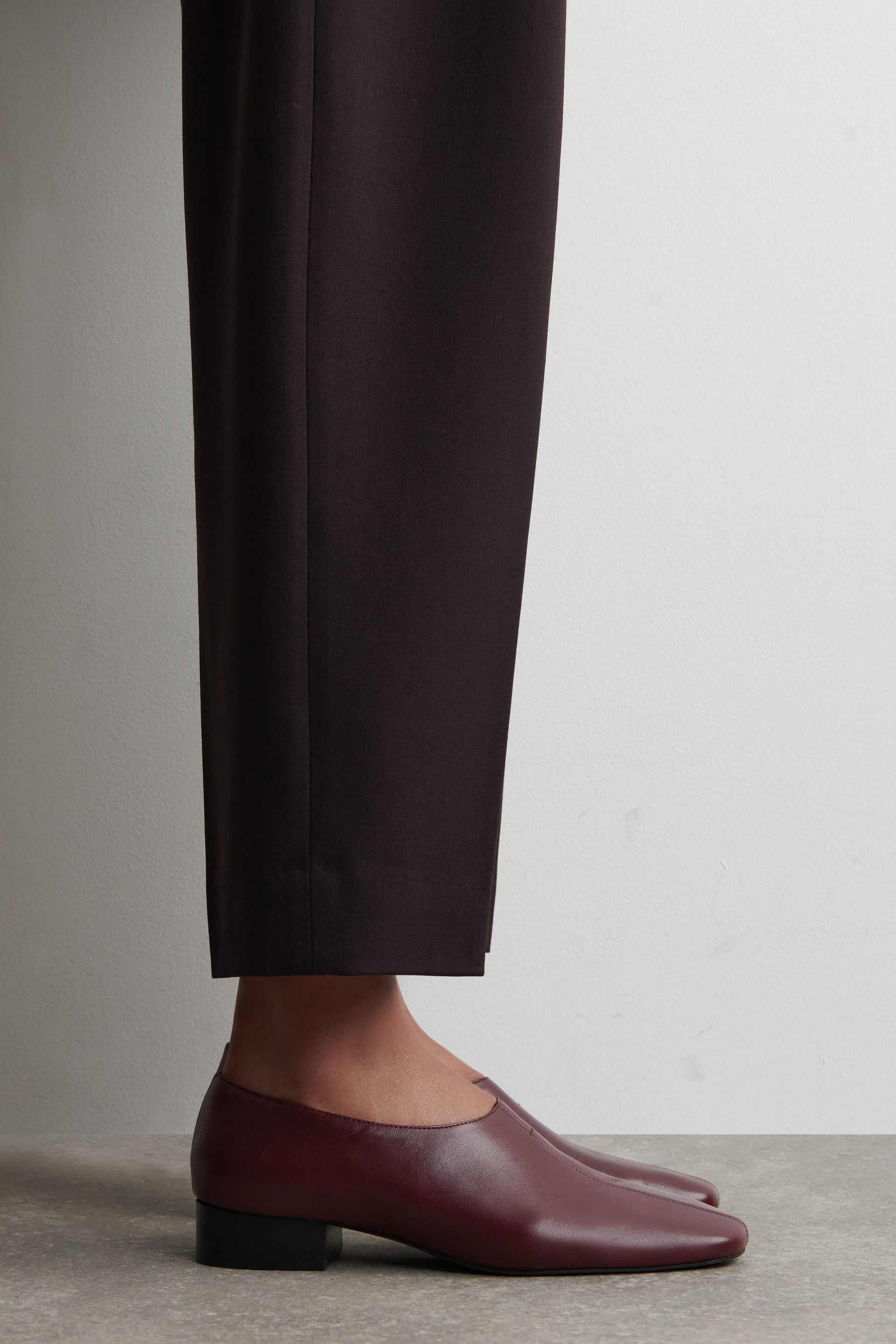 Square-Toe Leather Heeled Shoes