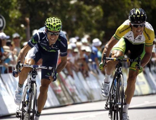 Alejandro Valverde (Movistar) outguns Simon Gerrans (GreenEdge) for the win.