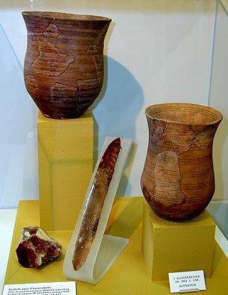 People of the Bell-Beaker culture created pottery vessels shaped like inverted bells.