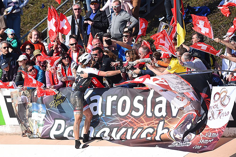 Fabian Cancellara says thanks to his fan club