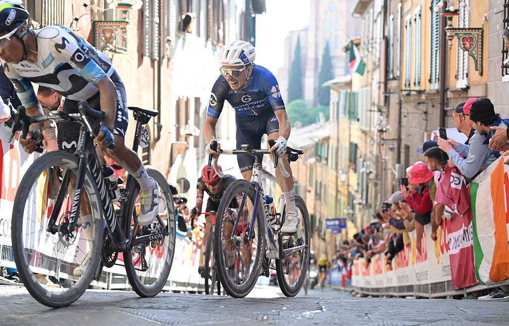 SIENA ITALY MAY 18 David Gaudu of France and Team Groupama FDJ competes during the 108th Giro dItalia 2025 Stage 9 a 181km stage from Gubbio to Siena UCIWT on May 18 2025 in Siena Italy Photo by Dario BelingheriGetty Images