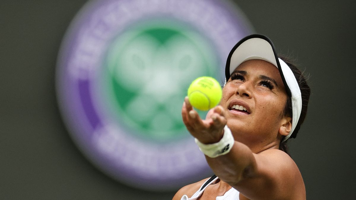 Britain&#039;s Heather Watson serves the ball to Slovenia&#039;s Kaja Juvan during their women&#039;s singles tennis match on the fifth day of the 2022 Wimbledon Championships at The All England Tennis Club in Wimbledon, southwest London, on July 1, 2022.