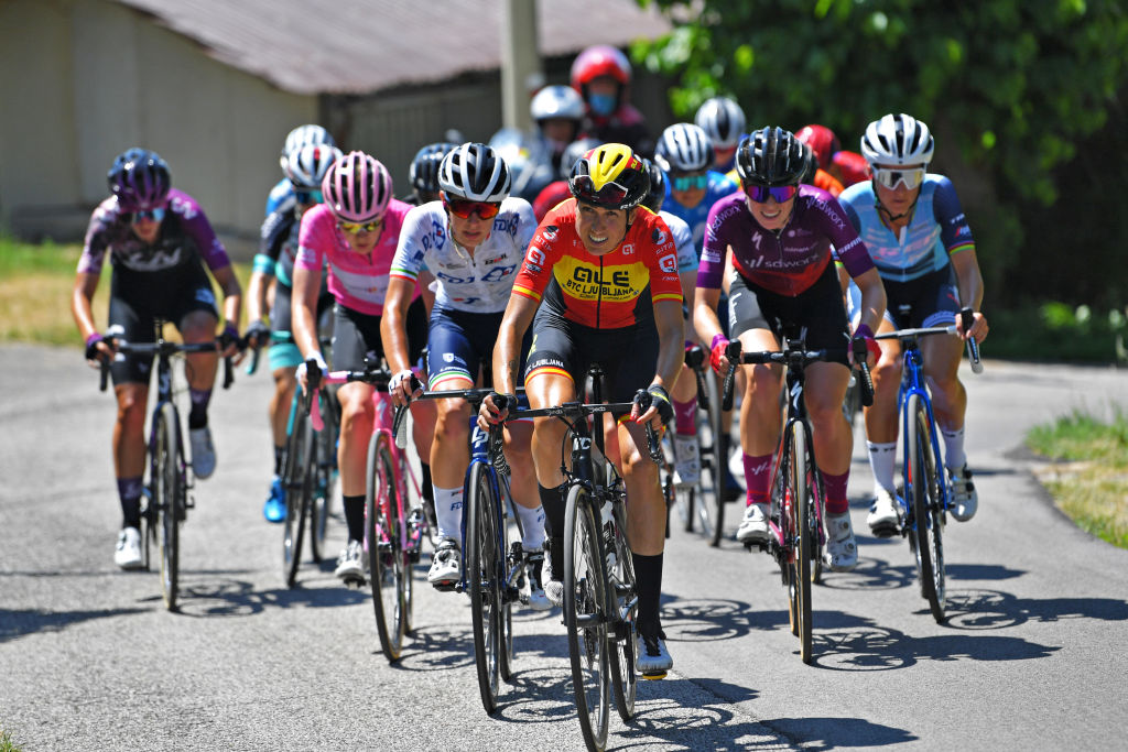 Giro d'Italia Donne: Ashleigh Moolman Pasio wins queen stage 9 atop ...