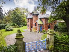 gatehouse The Lodge